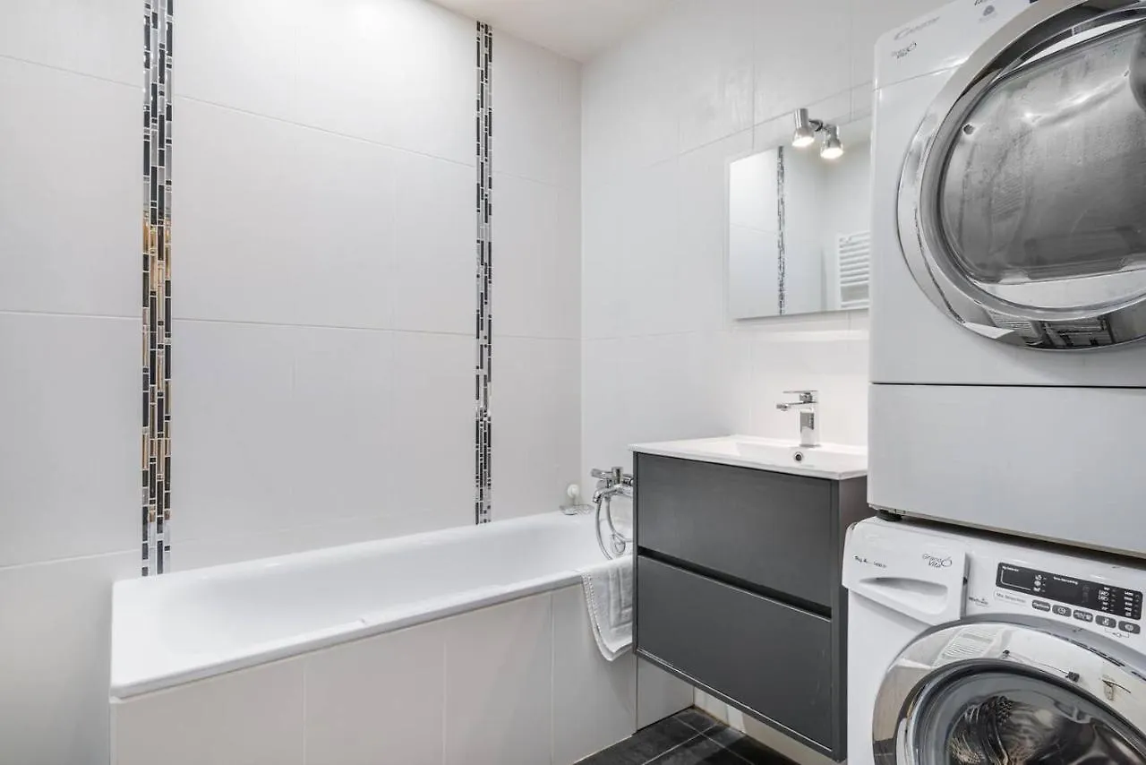 3 Double Bedrooms In Montmartre Near Subway Ac Paris