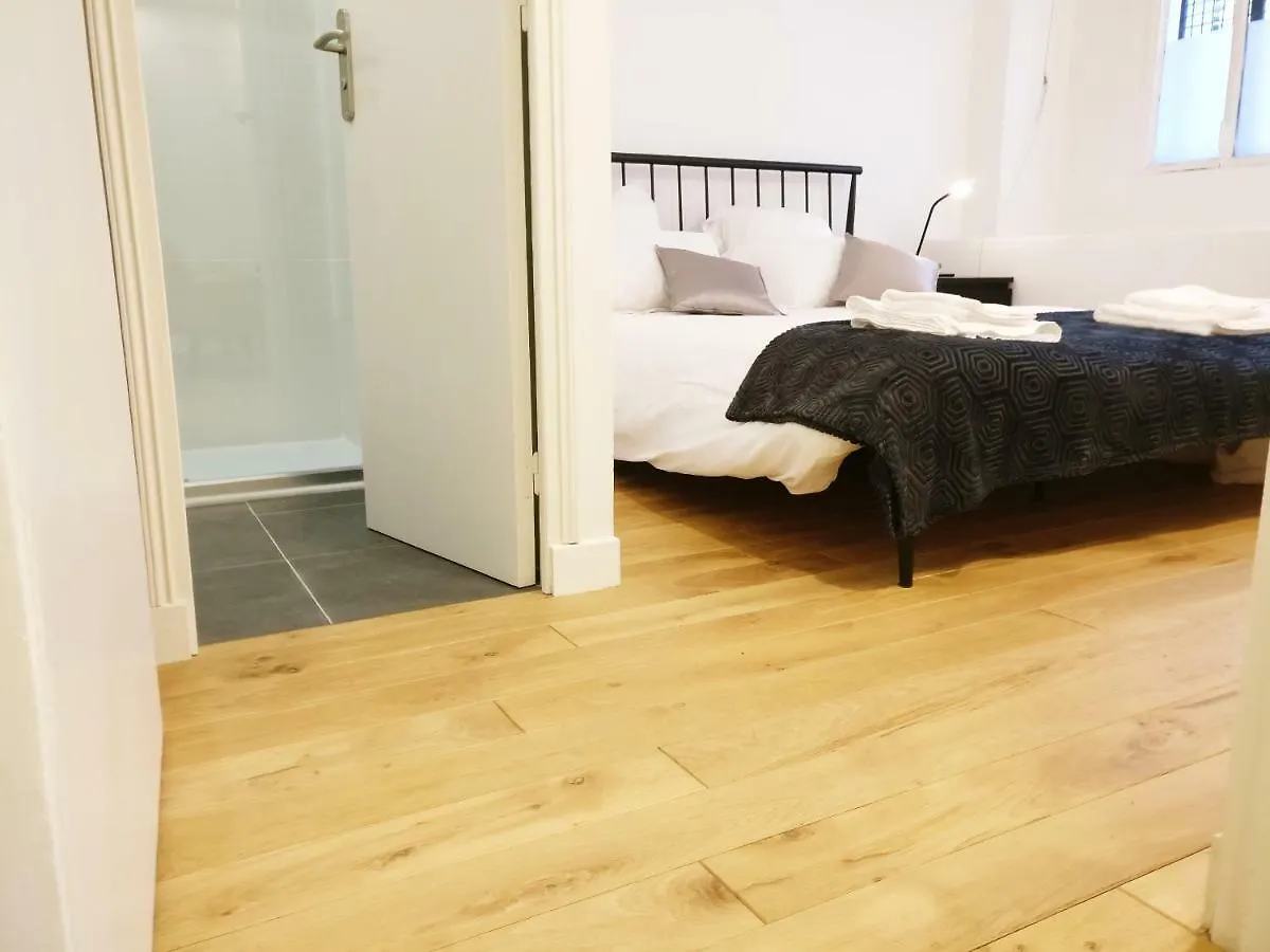 3 Double Bedrooms In Montmartre Near Subway Ac Apartment *
