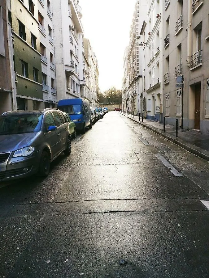 3 Double Bedrooms In Montmartre Near Subway Ac París